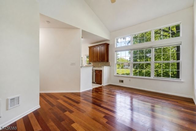 9 Cambridge Ct, Montgomery Twp., NJ 08540