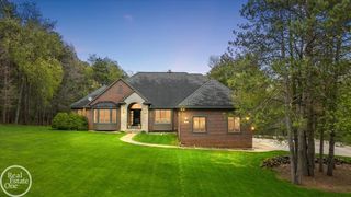 170 Fern Drive Unit #11, Addison Twp, MI 48367