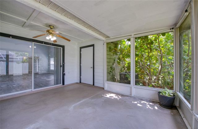 2390 BENTLEY DR, Palm Harbor, FL 34684