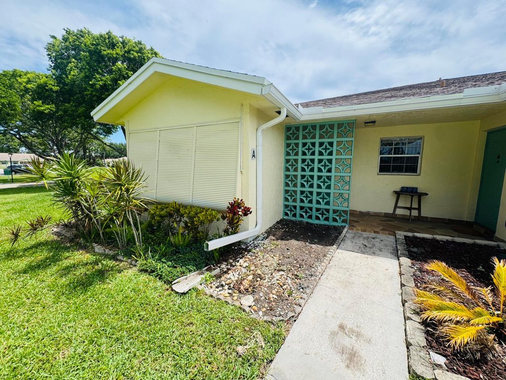 5114 Lakefront Boulevard, Delray Beach, FL 33484