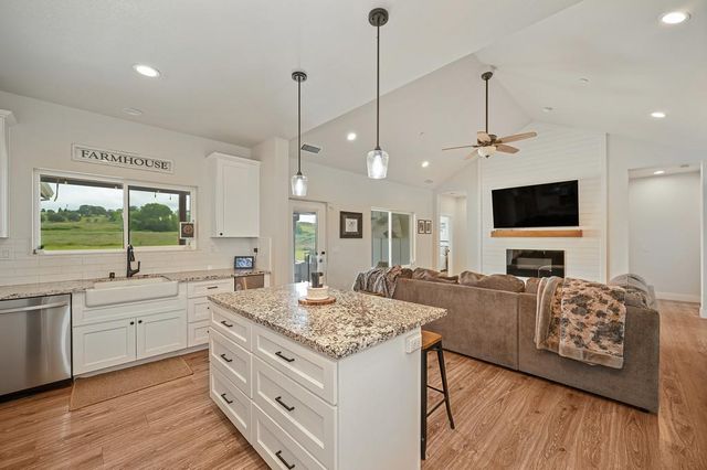 6790 Dornes Rd, Lincoln, CA 95648