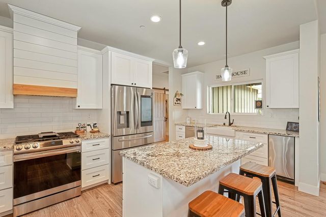 6790 Dornes Rd, Lincoln, CA 95648