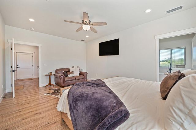6790 Dornes Rd, Lincoln, CA 95648