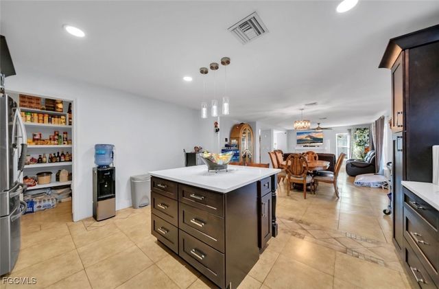 207 NE 24th TER, Cape Coral, FL 33909