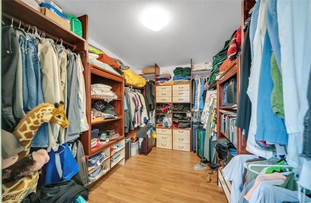 207 NE 24th TER, Cape Coral, FL 33909