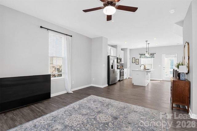10840 Overlook Mountain Drive, Charlotte, NC 28216