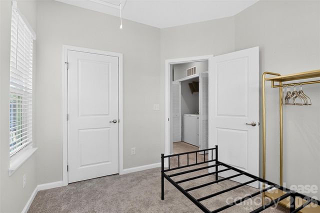 10840 Overlook Mountain Drive, Charlotte, NC 28216