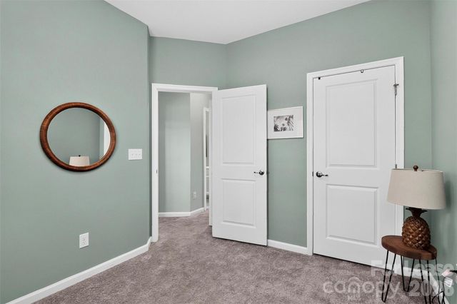 10840 Overlook Mountain Drive, Charlotte, NC 28216