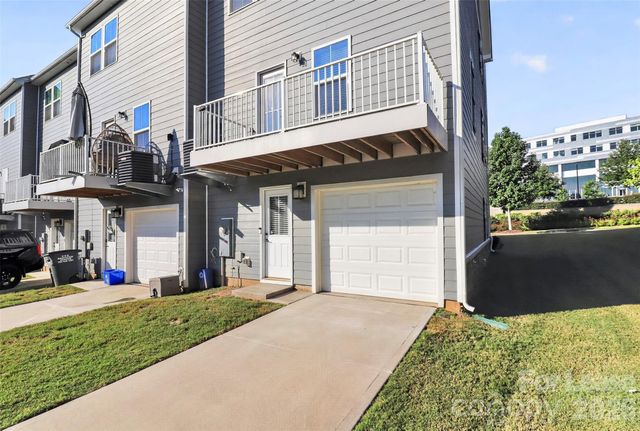 10840 Overlook Mountain Drive, Charlotte, NC 28216
