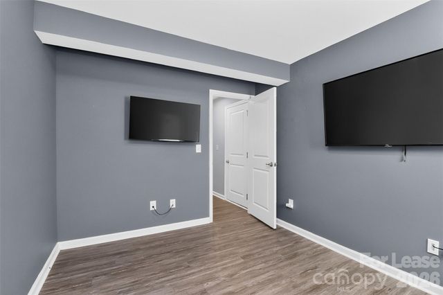 10840 Overlook Mountain Drive, Charlotte, NC 28216