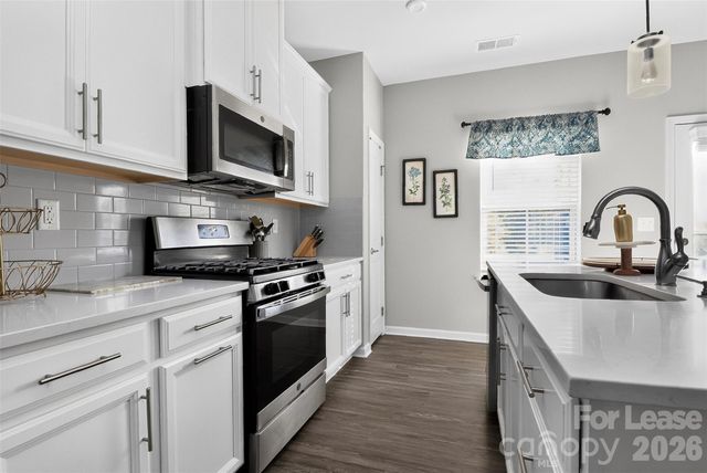 10840 Overlook Mountain Drive, Charlotte, NC 28216