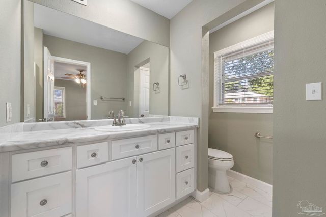 4252 Acacia Dr, Pensacola, FL 32503