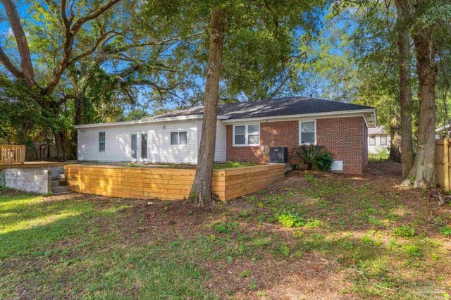4252 Acacia Dr, Pensacola, FL 32503