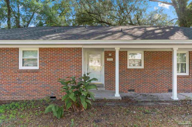 4252 Acacia Dr, Pensacola, FL 32503