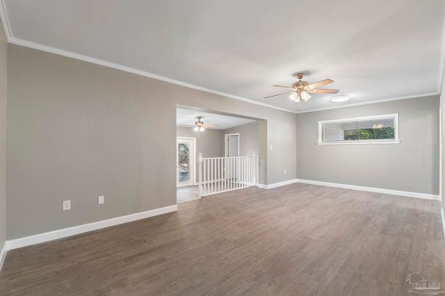 4252 Acacia Dr, Pensacola, FL 32503