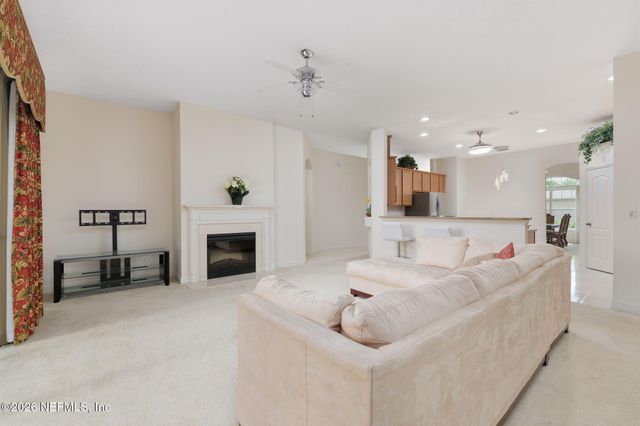 9517 ADELAIDE Drive, Jacksonville, FL 32244