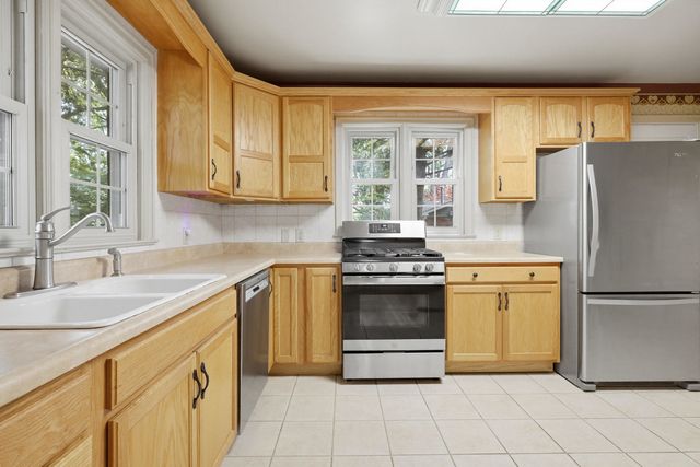 2310 16th Avenue, Moline, IL 61265