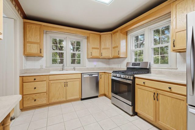 2310 16th Avenue, Moline, IL 61265