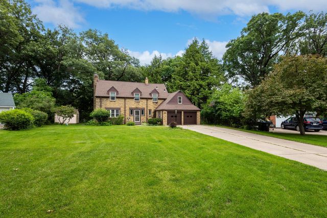 2310 16th Avenue, Moline, IL 61265