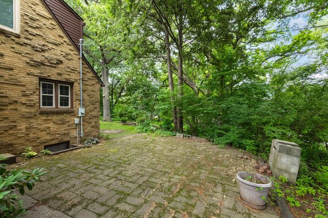 2310 16th Avenue, Moline, IL 61265