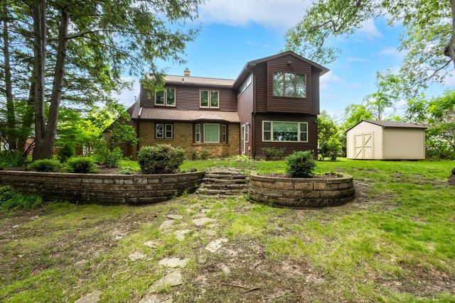 2310 16th Avenue, Moline, IL 61265