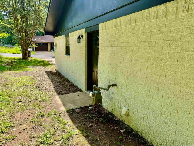 100 WISTERIA, Hot Springs, AR 71913
