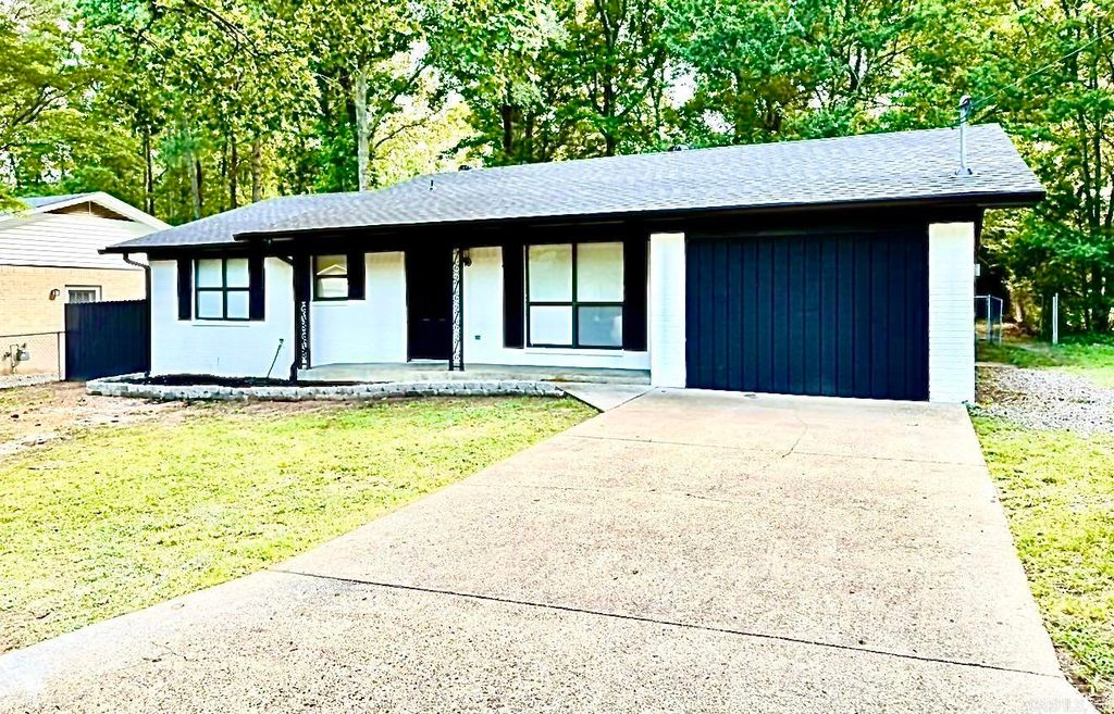 100 WISTERIA, Hot Springs, AR 71913
