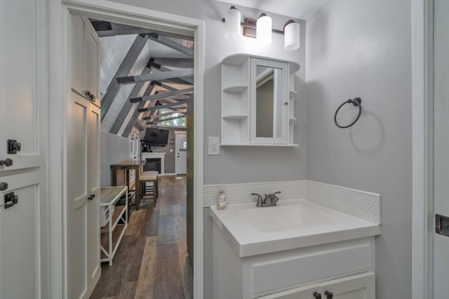 4965 Clear Creek Rd, Placerville, CA 95667