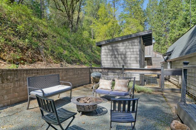 4965 Clear Creek Rd, Placerville, CA 95667