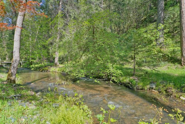 4965 Clear Creek Rd, Placerville, CA 95667