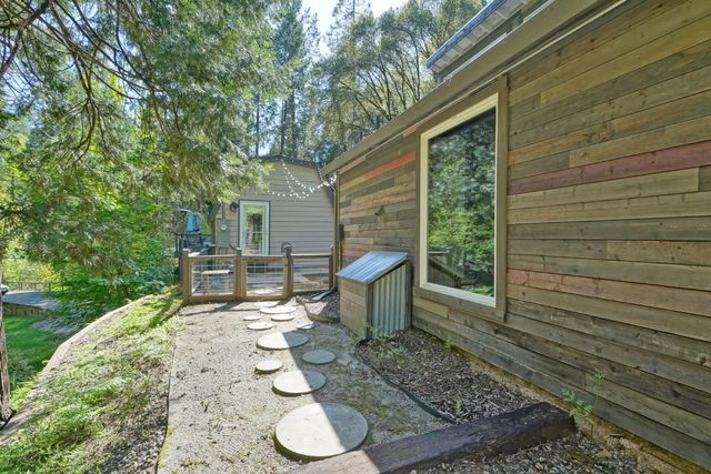 4965 Clear Creek Rd, Placerville, CA 95667
