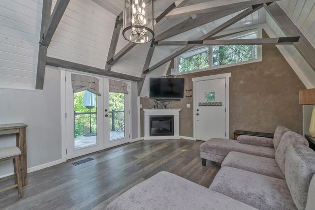 4965 Clear Creek Rd, Placerville, CA 95667