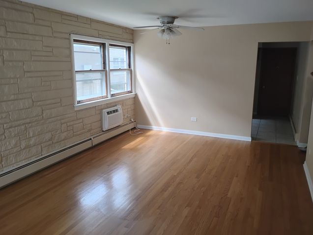 1245 La Grange Road 1F, La Grange Park, IL 60526