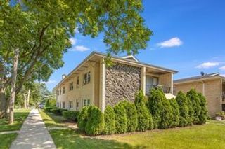 1245 La Grange Road 1F, La Grange Park, IL 60526