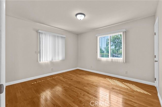 12731 Victory, North Hollywood (los Angeles), CA 91606