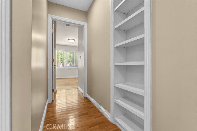 12731 Victory, North Hollywood (los Angeles), CA 91606