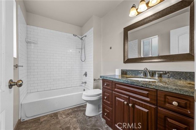 12731 Victory, North Hollywood (los Angeles), CA 91606