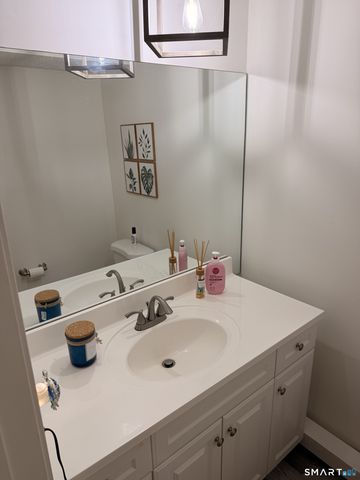 20 Wolf Hill Road 2G, Wolcott, CT 06716