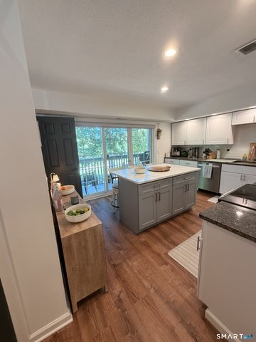 20 Wolf Hill Road 2G, Wolcott, CT 06716