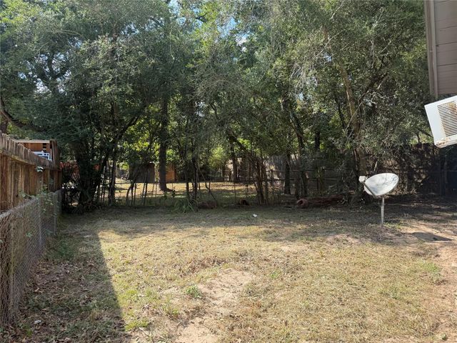 5912 Skylane Drive, Montgomery, TX 77316