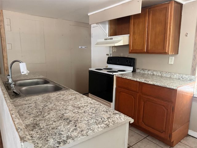 5912 Skylane Drive, Montgomery, TX 77316