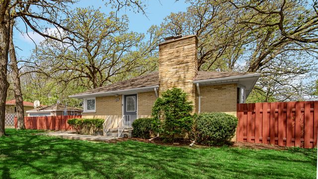 138 N Road, Schererville, IN 46375
