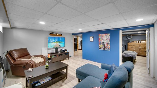 138 N Road, Schererville, IN 46375