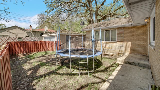 138 N Road, Schererville, IN 46375