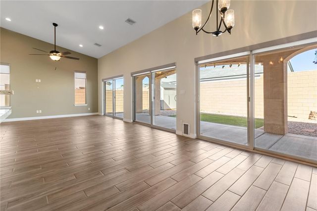 2013 E Valor Drive, Fort Mohave, AZ 86426