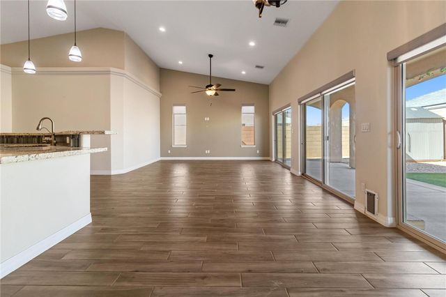 2013 E Valor Drive, Fort Mohave, AZ 86426