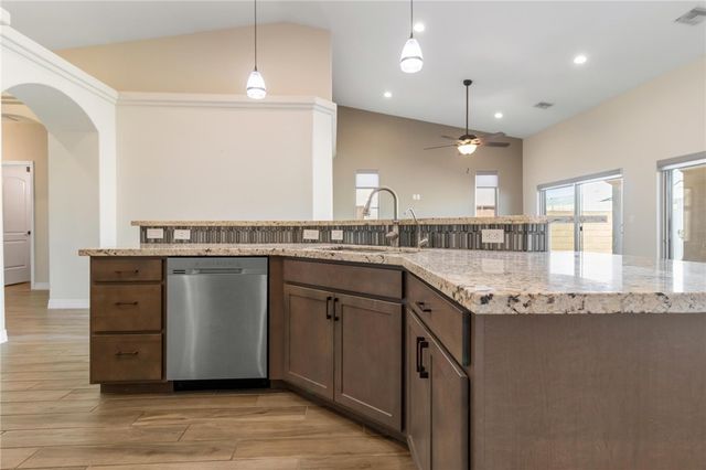 2013 E Valor Drive, Fort Mohave, AZ 86426