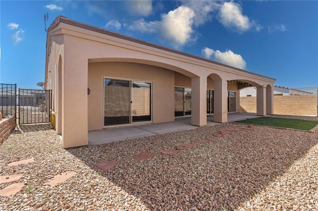 2013 E Valor Drive, Fort Mohave, AZ 86426