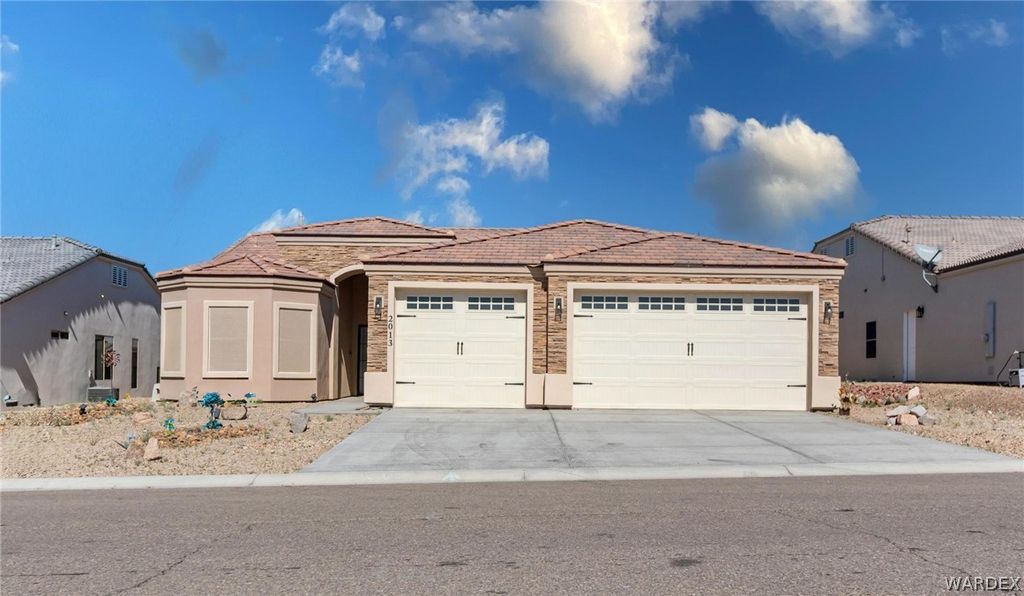 2013 E Valor Drive, Fort Mohave, AZ 86426