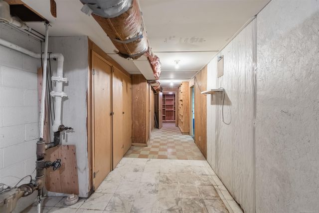 801 Park Lane, Grosse Pointe Park, MI 48230